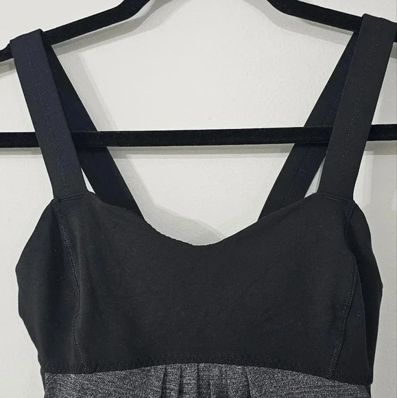 Lululemon back on track black gray built in bra drawcord bottom hem tank top - Picture 6 of 13